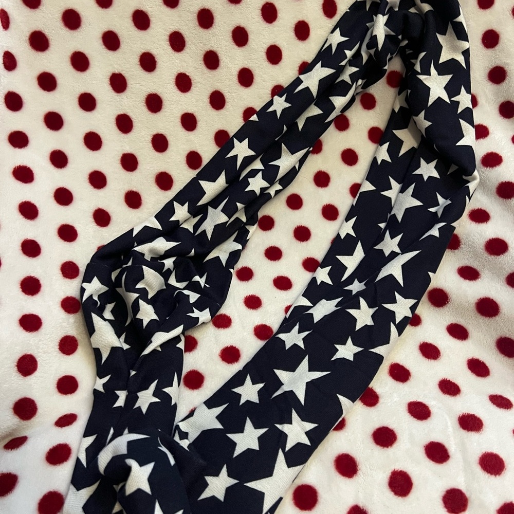 Star Patterned Scarf